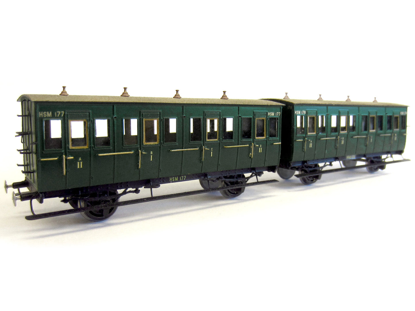 Messing bouwset kortgekoppelde 1e/2e klasse couperijtuigen NS / HSM Art. M-243