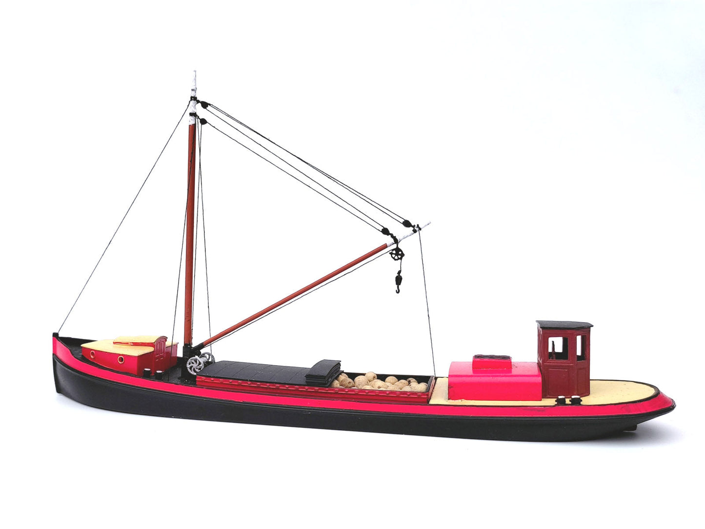 Binnenvaartschip 17m, kunststof bouwset. Art. K-801