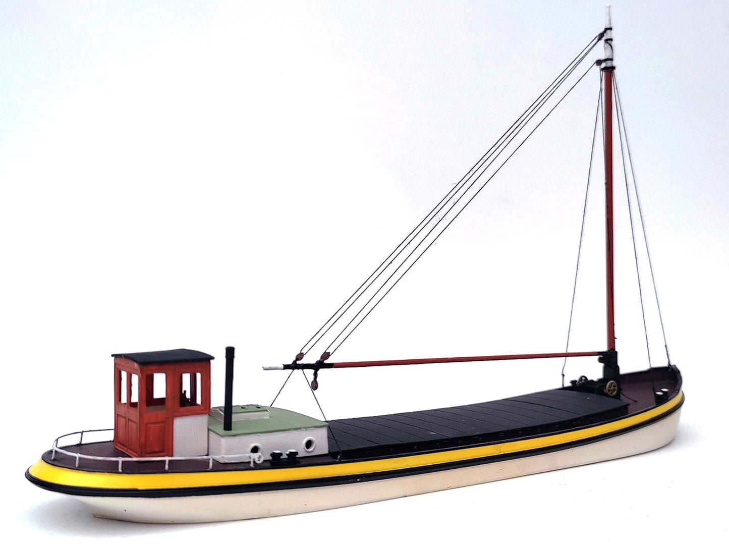 Binnenvaartschip 20m, kunststof bouwset. Art. K-802