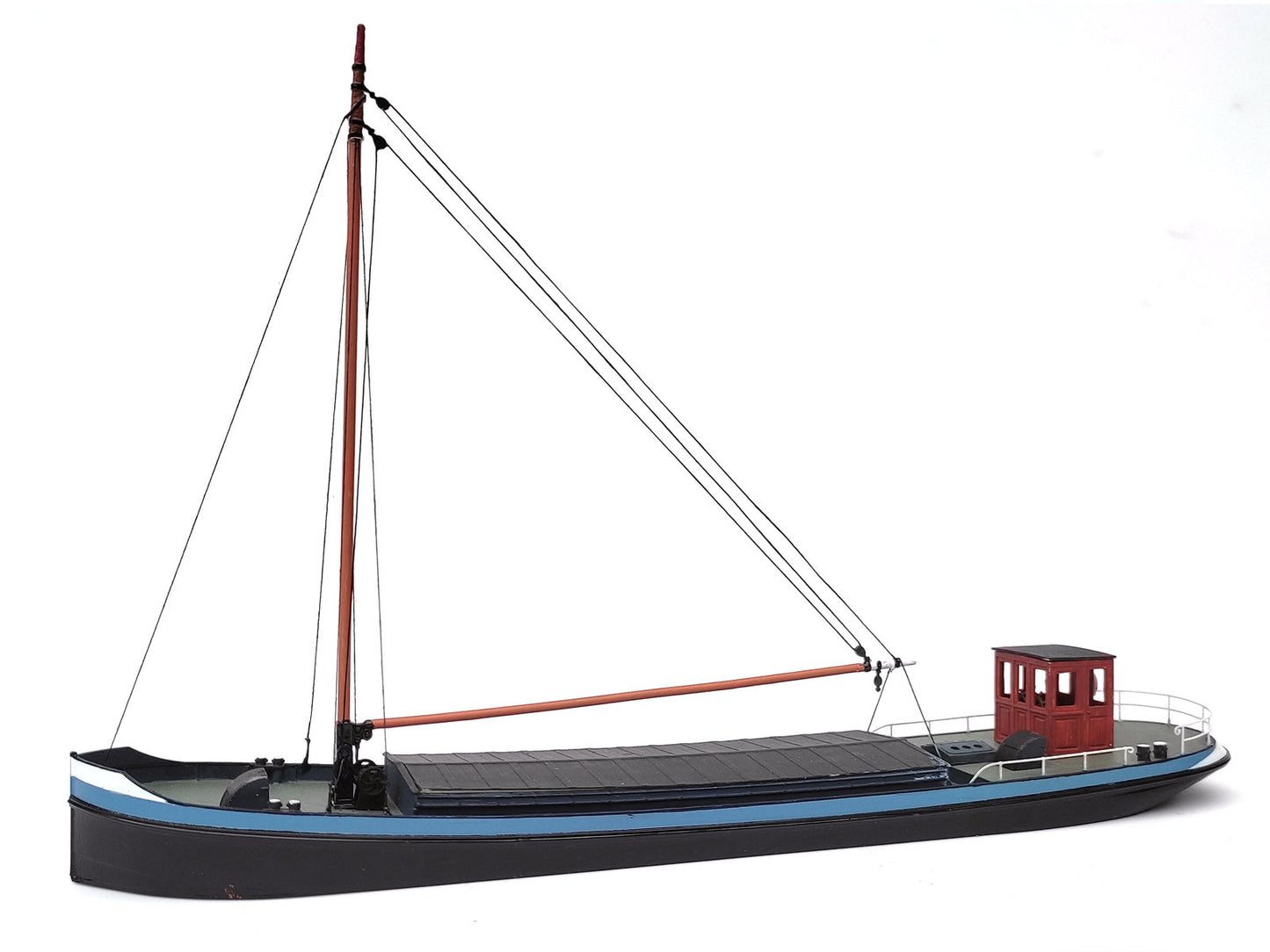 Binnenvaartschip 25m, kunststof bouwset. Art. K-803