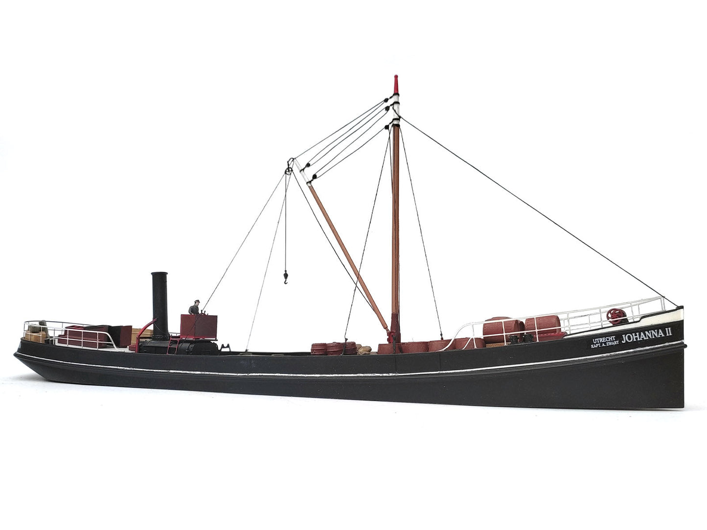 Beurtvaartschip 31m, kunststof bouwset. Art. K-804 en K-805