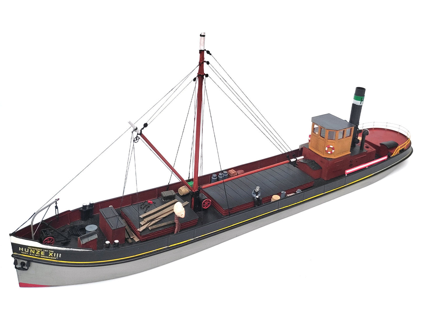 Beurtvaartschip 31m, kunststof bouwset. Art. K-804 en K-805